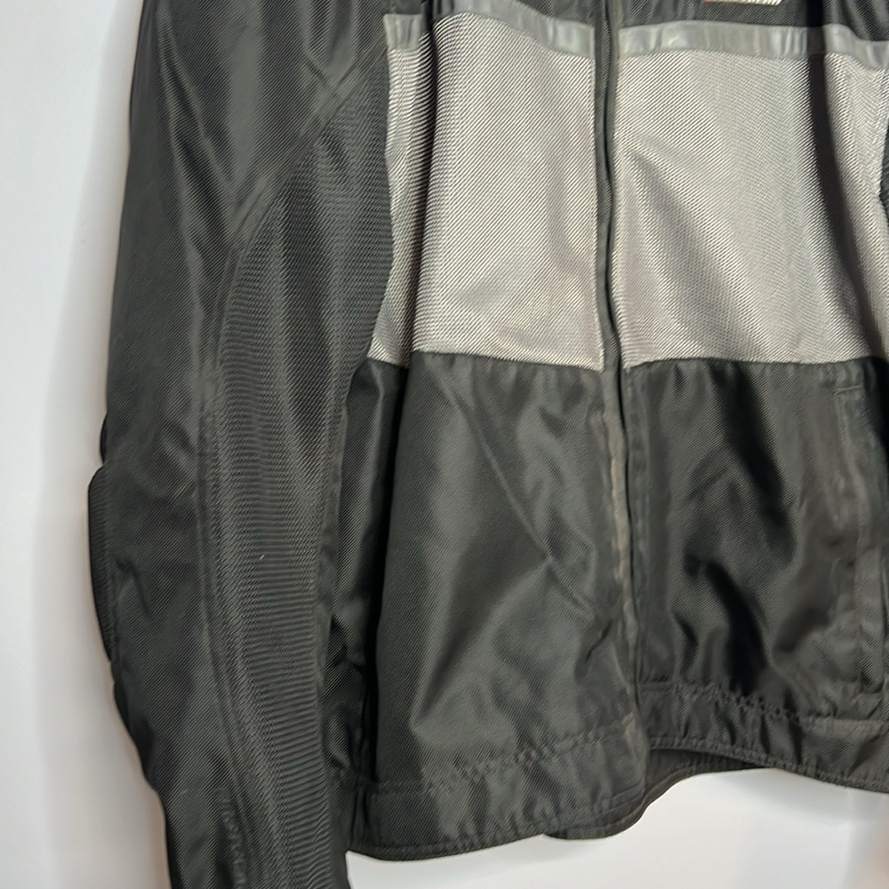 FIRSTGEAR XL BLACK and GRAY MOTORCYCLE RIDING JACKET - Picture 4 of 12